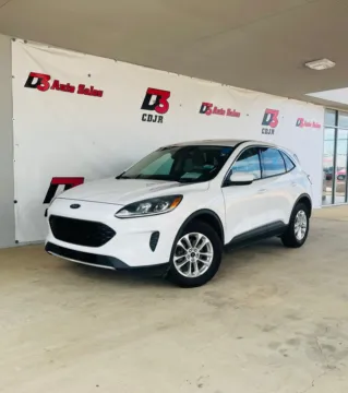 Photos of 2020 Ford Escape SE for sale in West Memphis, AR at D3 Chrysler Dodge Jeep Ram