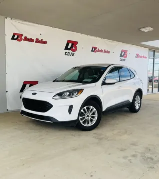 Photos of 2020 Ford Escape SE for sale in West Memphis, AR at D3 Chrysler Dodge Jeep Ram