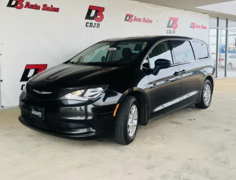 Photos of 2022 Chrysler Voyager LX for sale in West Memphis, AR at D3 Chrysler Dodge Jeep Ram
