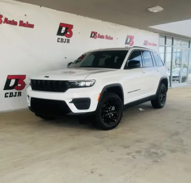 Photos of 2025 Jeep Grand Cherokee Altitude X for sale in West Memphis, AR at D3 Chrysler Dodge Jeep Ram