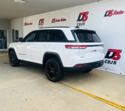 More photos of 2025 Jeep Grand Cherokee Altitude X at D3 Chrysler Dodge Jeep Ram, AR