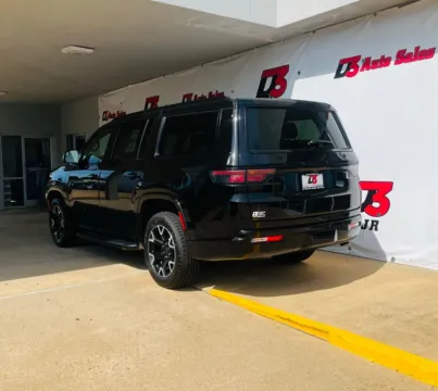 More photos of 2025 Jeep Wagoneer Series II at D3 Chrysler Dodge Jeep Ram, AR
