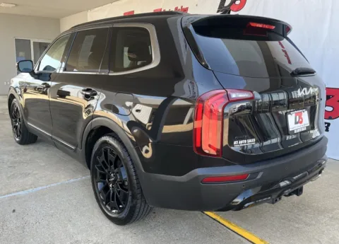 More photos of 2022 Kia Telluride SX at D3 Chrysler Dodge Jeep Ram, AR