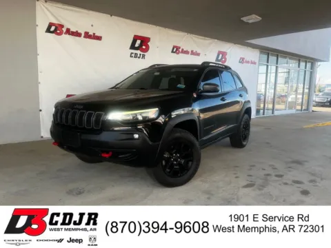 Black 2019 Jeep Cherokee Trailhawk for sale in West Memphis, AR