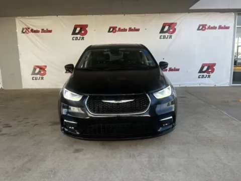 More photos of 2023 Chrysler Pacifica Touring L at D3 Chrysler Dodge Jeep Ram, AR