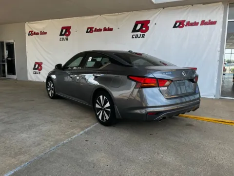 More photos of 2019 Nissan Altima 2.5 SV at D3 Chrysler Dodge Jeep Ram, AR