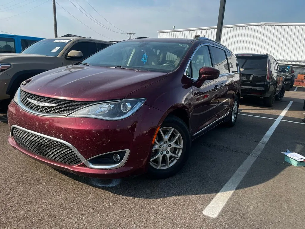 Red 2020 Chrysler Pacifica Touring L for sale in West Memphis, AR