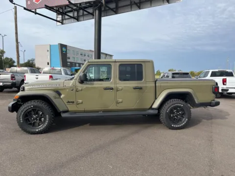 More photos of 2025 Jeep Gladiator High Tide at D3 Chrysler Dodge Jeep Ram, AR