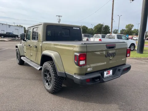 More photos of 2025 Jeep Gladiator High Tide at D3 Chrysler Dodge Jeep Ram, AR