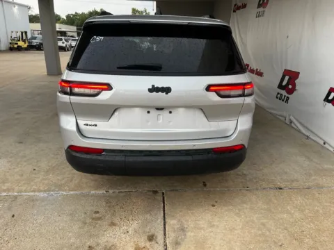 More photos of 2024 Jeep Grand Cherokee L Altitude at D3 Chrysler Dodge Jeep Ram, AR