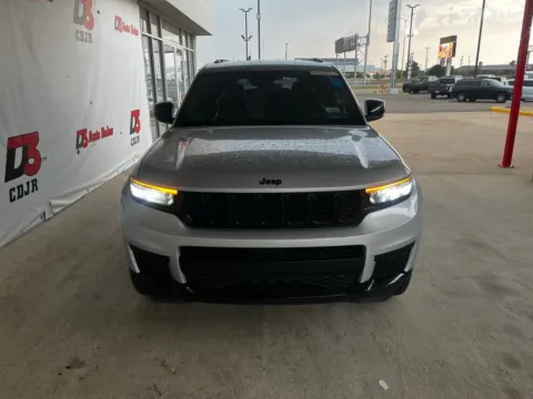 More photos of 2024 Jeep Grand Cherokee L Altitude at D3 Chrysler Dodge Jeep Ram, AR