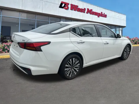More photos of 2023 Nissan Altima 2.5 SV at D3 Chrysler Dodge Jeep Ram, AR