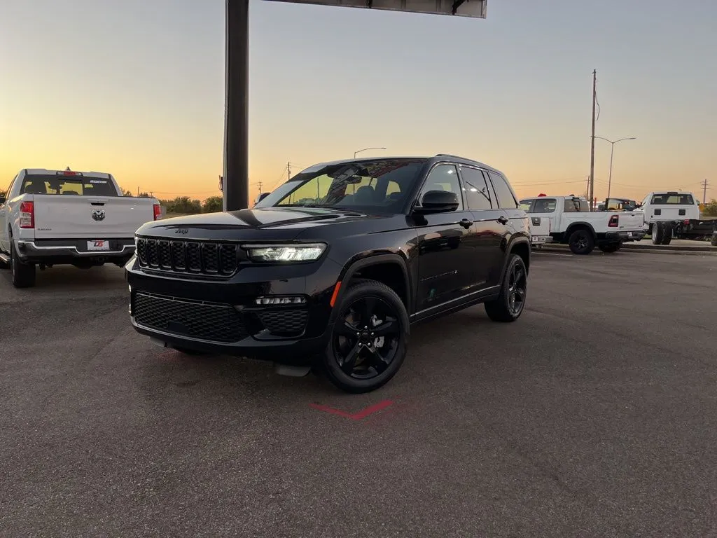 Black 2025 Jeep Grand Cherokee Limited for sale in West Memphis, AR