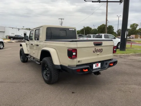 More photos of 2020 Jeep Gladiator Mojave at D3 Chrysler Dodge Jeep Ram, AR