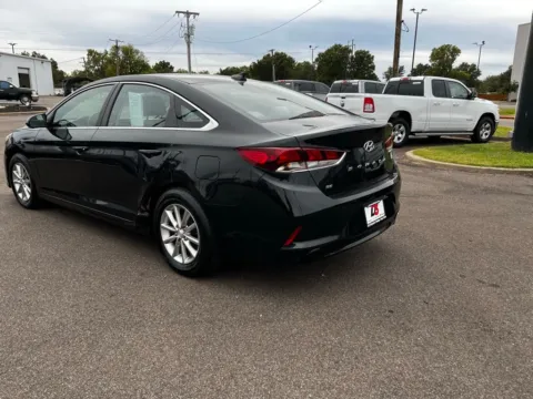 More photos of 2018 Hyundai Sonata SE at D3 Chrysler Dodge Jeep Ram, AR
