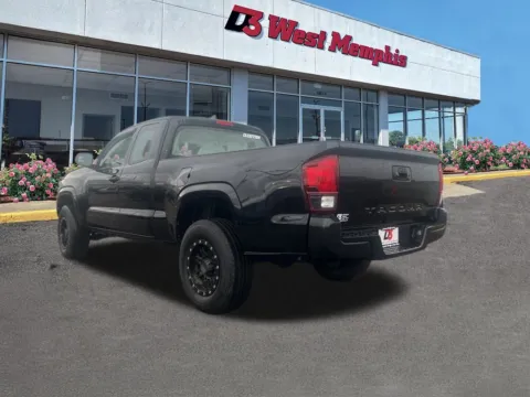 More photos of 2018 Toyota Tacoma at D3 Chrysler Dodge Jeep Ram, AR