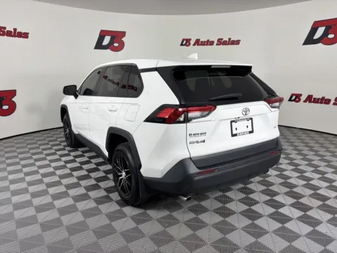 More photos of 2022 Toyota RAV4 LE at D3 Auto Sales, AR