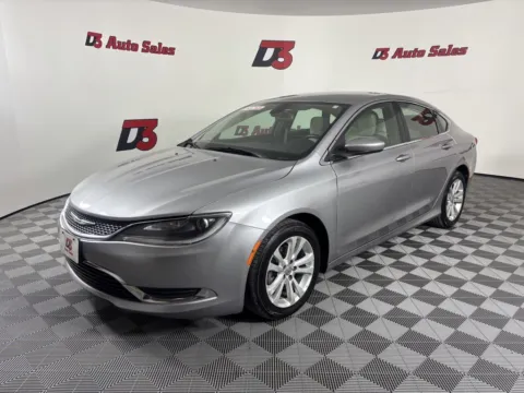 Photos of 2016 Chrysler 200 Limited for sale in Des Arc, AR at D3 Auto Sales