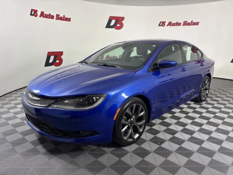 Photos of 2015 Chrysler 200 S for sale in Des Arc, AR at D3 Auto Sales