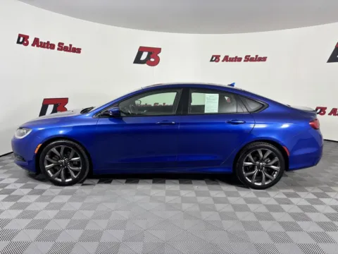 Another view of 2015 Chrysler 200 S for sale in Des Arc, AR at D3 Auto Sales