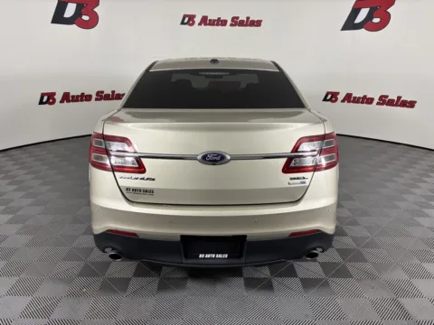 More photos of 2018 Ford Taurus SEL at D3 Auto Sales, AR