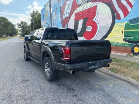 More photos of 2018 Ford F-150 Raptor at D3 Auto Sales, AR