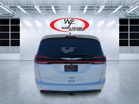 More photos of 2026 Chrysler Pacifica Pinnacle at Woody Folsom CDJR of Douglas, GA