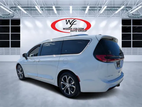 More photos of 2026 Chrysler Pacifica Pinnacle at Woody Folsom CDJR of Douglas, GA