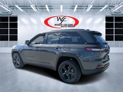 More photos of 2025 Jeep Grand Cherokee Limited at Woody Folsom CDJR of Douglas, GA