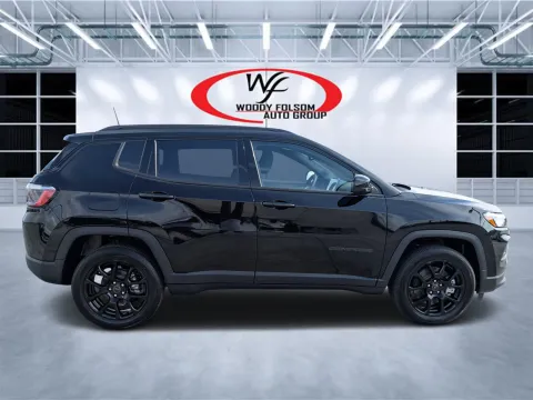 Photos of 2026 Jeep Compass Latitude Altitude for sale in Douglas, GA at Woody Folsom CDJR of Douglas