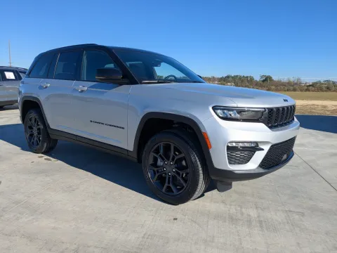 Photos of 2025 Jeep Grand Cherokee Limited for sale in Douglas, GA at Woody Folsom CDJR of Douglas