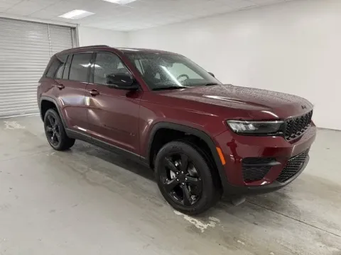 Another view of 2025 Jeep Grand Cherokee Laredo for sale in Douglas, GA at Woody Folsom CDJR of Douglas