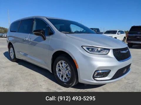 Silver 2026 Chrysler Pacifica Select for sale in Douglas, GA