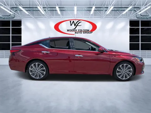 Photos of 2024 Nissan Altima 2.5 SL for sale in Douglas, GA at Woody Folsom CDJR of Douglas