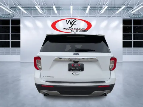 More photos of 2024 Ford Explorer Limited at Woody Folsom CDJR of Douglas, GA