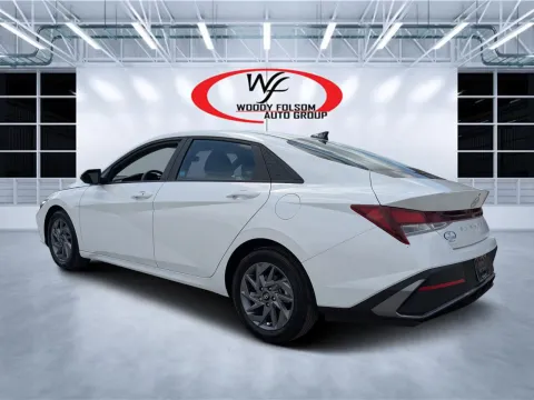 More photos of 2024 Hyundai Elantra SEL at Woody Folsom CDJR of Douglas, GA