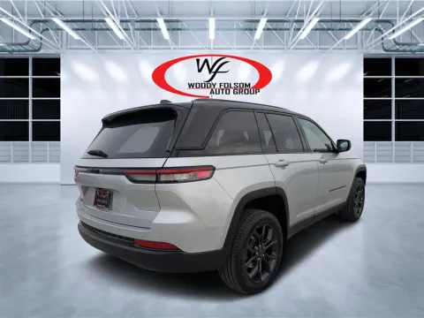 Another view of 2025 Jeep Grand Cherokee Limited for sale in Douglas, GA at Woody Folsom CDJR of Douglas