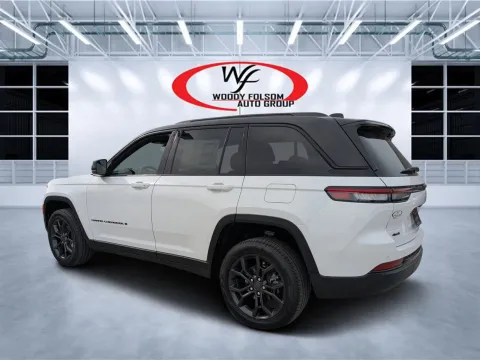 More photos of 2025 Jeep Grand Cherokee Limited at Woody Folsom CDJR of Douglas, GA