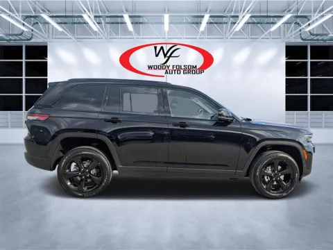 Photos of 2025 Jeep Grand Cherokee Altitude for sale in Douglas, GA at Woody Folsom CDJR of Douglas