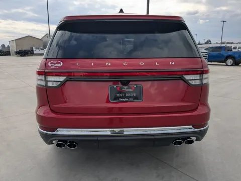More photos of 2025 Lincoln Aviator Reserve at Woody Folsom CDJR of Douglas, GA