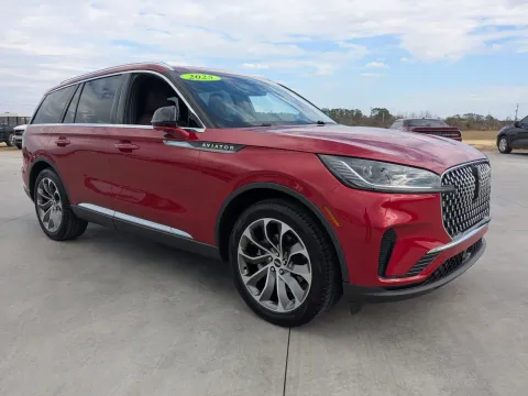 Photos of 2025 Lincoln Aviator Reserve for sale in Douglas, GA at Woody Folsom CDJR of Douglas