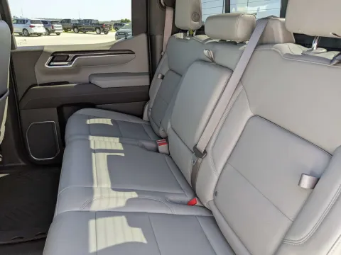 More photos of 2022 Chevrolet Silverado 1500 LTZ at Woody Folsom CDJR of Douglas, GA