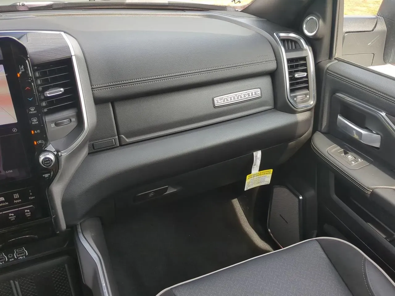 2025 RAM 2500 Laramie - Photo 16