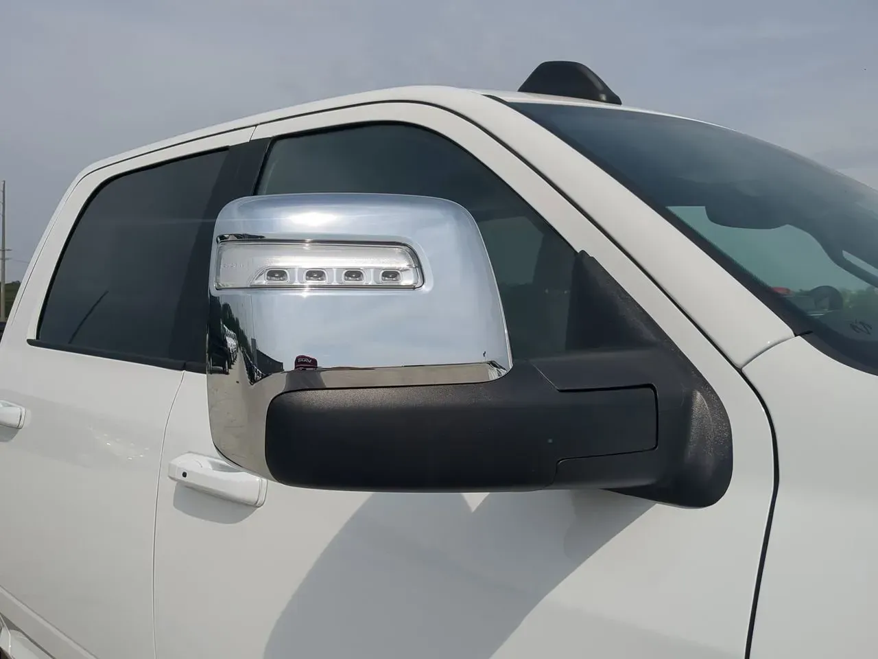 2025 RAM 2500 Laramie - Photo 11