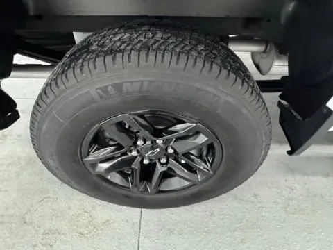 More photos of 2021 Chevrolet Silverado 1500 Custom Trail Boss at Woody Folsom CDJR of Douglas, GA