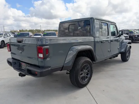 More photos of 2026 Jeep Gladiator Sport S at Woody Folsom CDJR of Douglas, GA