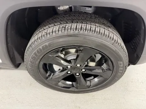 More photos of 2025 Jeep Grand Cherokee Altitude at Woody Folsom CDJR of Douglas, GA