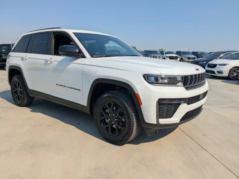 Photos of 2026 Jeep Grand Cherokee Laredo Altitude for sale in Douglas, GA at Woody Folsom CDJR of Douglas