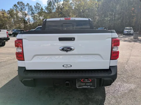 More photos of 2024 Ford Maverick LARIAT at Woody Folsom CDJR of Douglas, GA