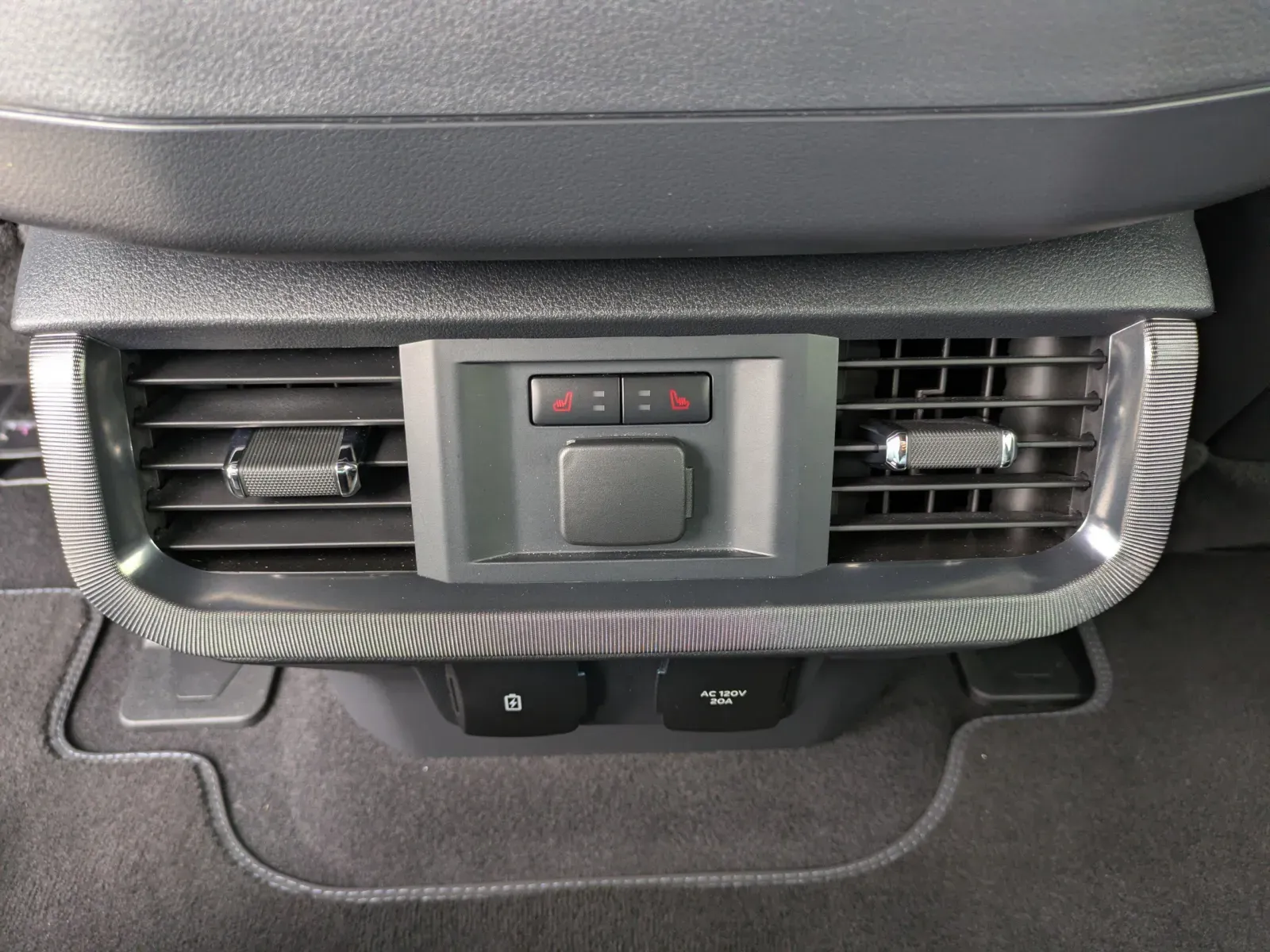 2025 Ford F-150 Platinum - Photo 14